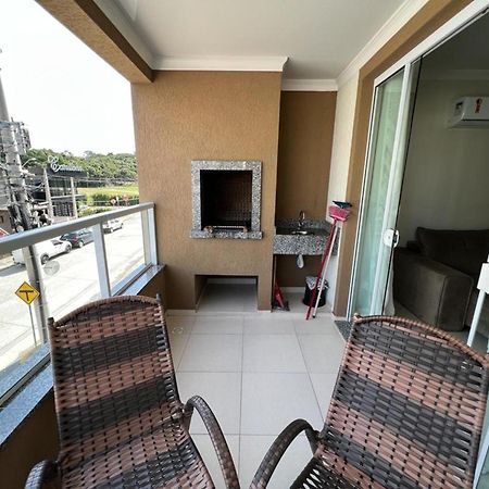 בומבינאס Apartamento Praia De Bombas מראה חיצוני תמונה